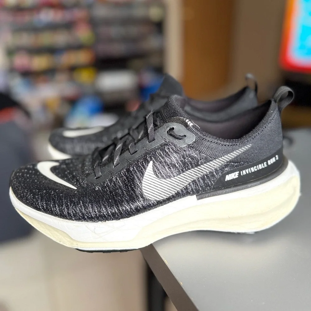 Nike Invincible Run 3 Womens 10 Black White ZoomX Running Shoes DR2660-001